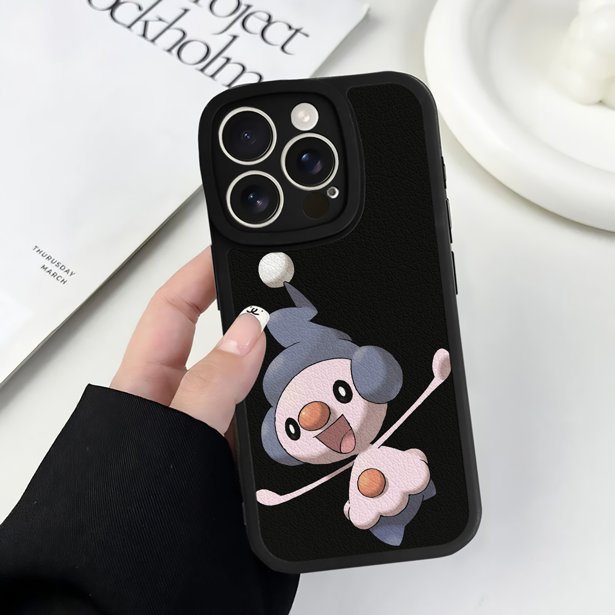 （画像用） ポケットモンスター Pokémon 【iPhone 16シリーズ対応】シリコンスマホケース（レザー調） 材質：シリコン